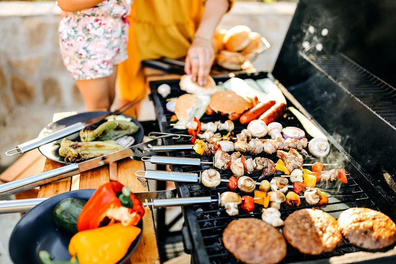 different types of bbq accessories